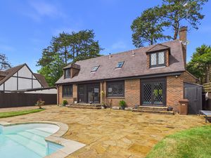 REAR ASPECT- click for photo gallery